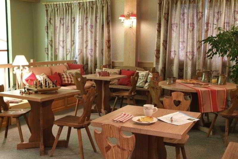 Hotel Restaurant La Tourmaline ลาปลาญ ร้านอาหาร รูปภาพ