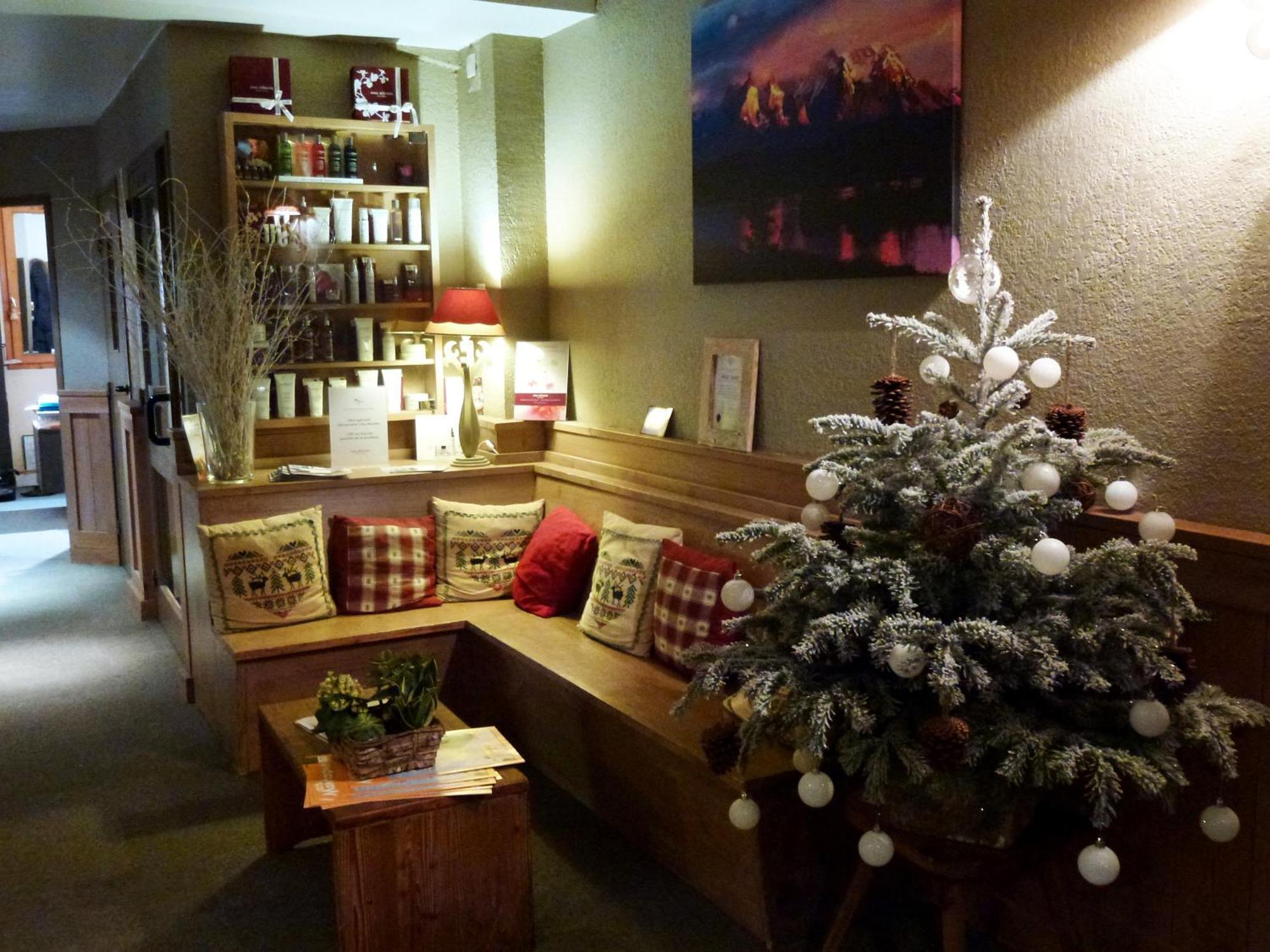 Hotel Restaurant La Tourmaline ลาปลาญ ภายนอก รูปภาพ
