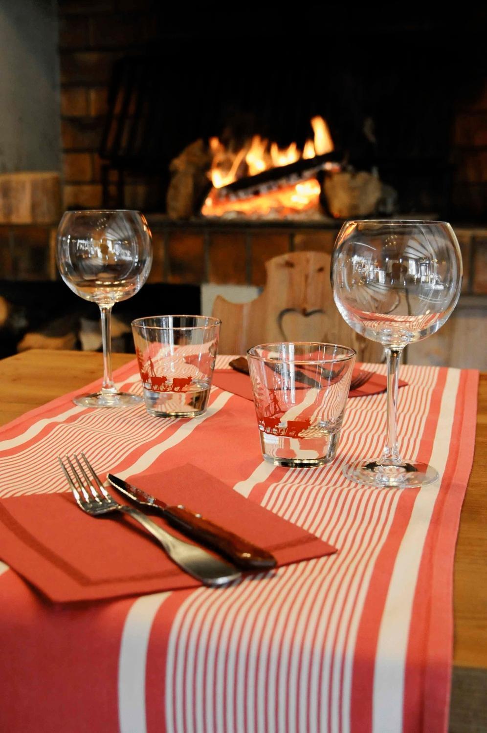 Hotel Restaurant La Tourmaline ลาปลาญ ภายนอก รูปภาพ