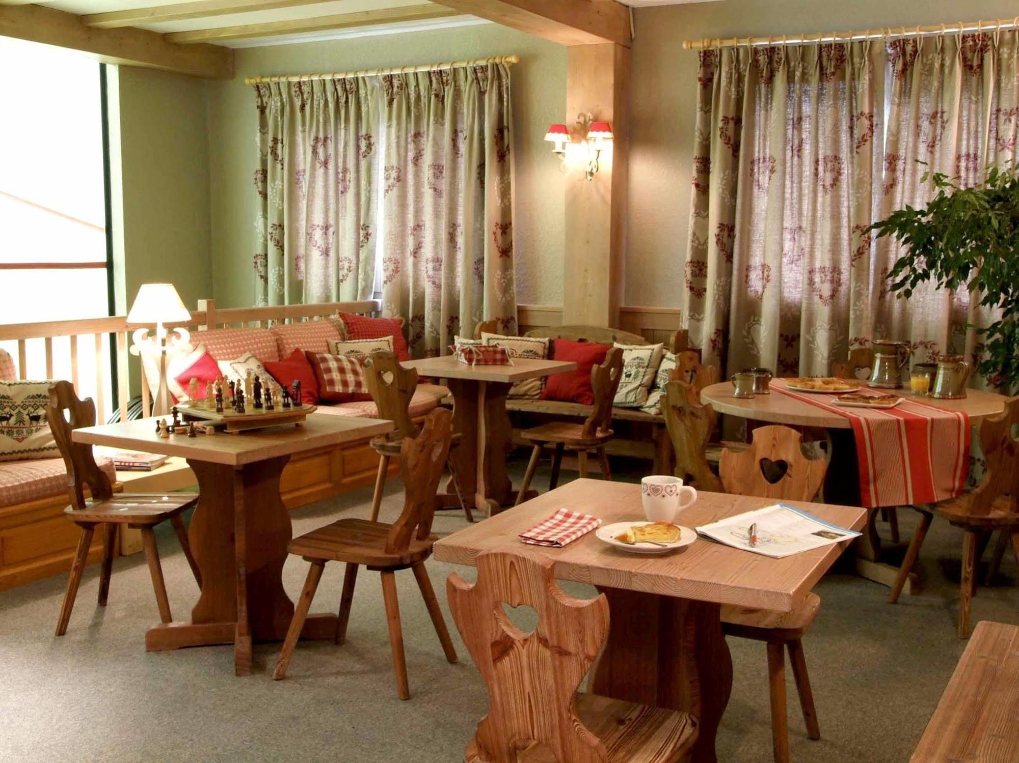 Hotel Restaurant La Tourmaline ลาปลาญ ภายนอก รูปภาพ